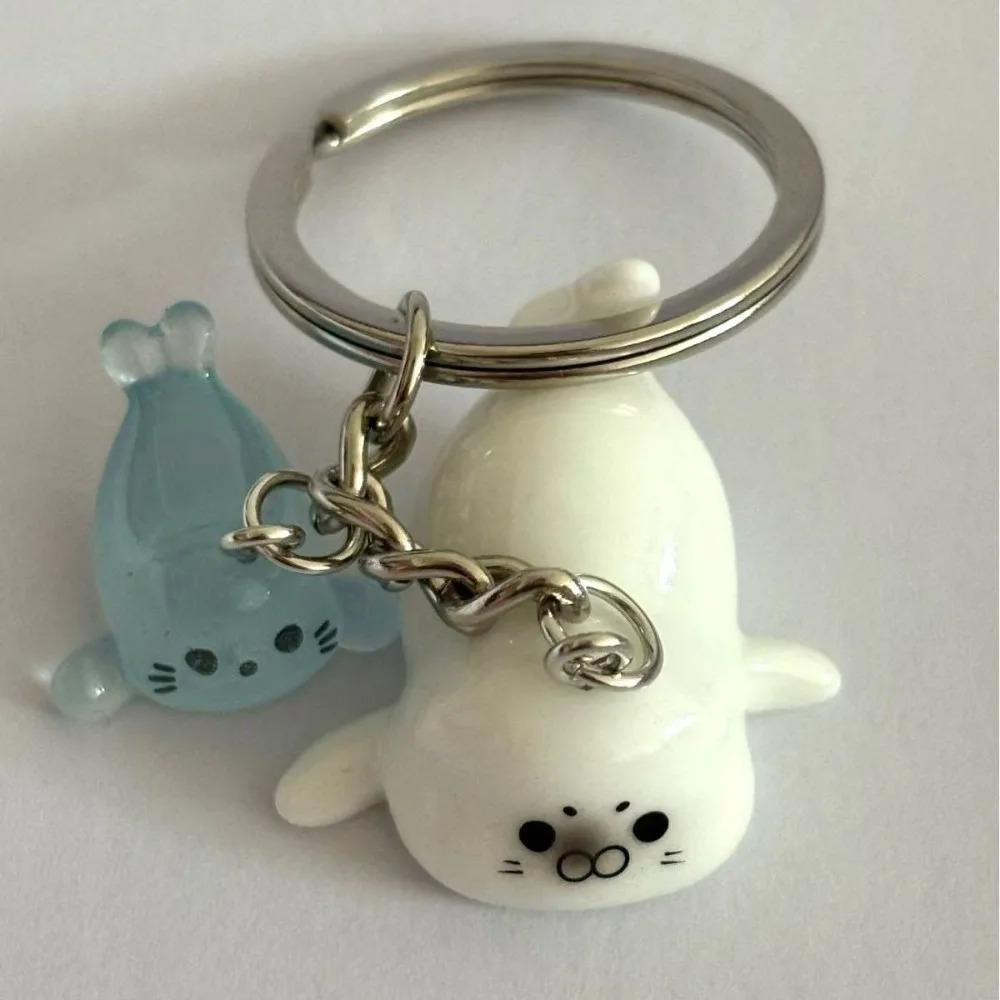 Cute Cartoon Marine Animals 3D Luminous Sea Lion Seal Resin Key Chains for Men Women Friend Bag Pendant Jewelry Accessories Gift