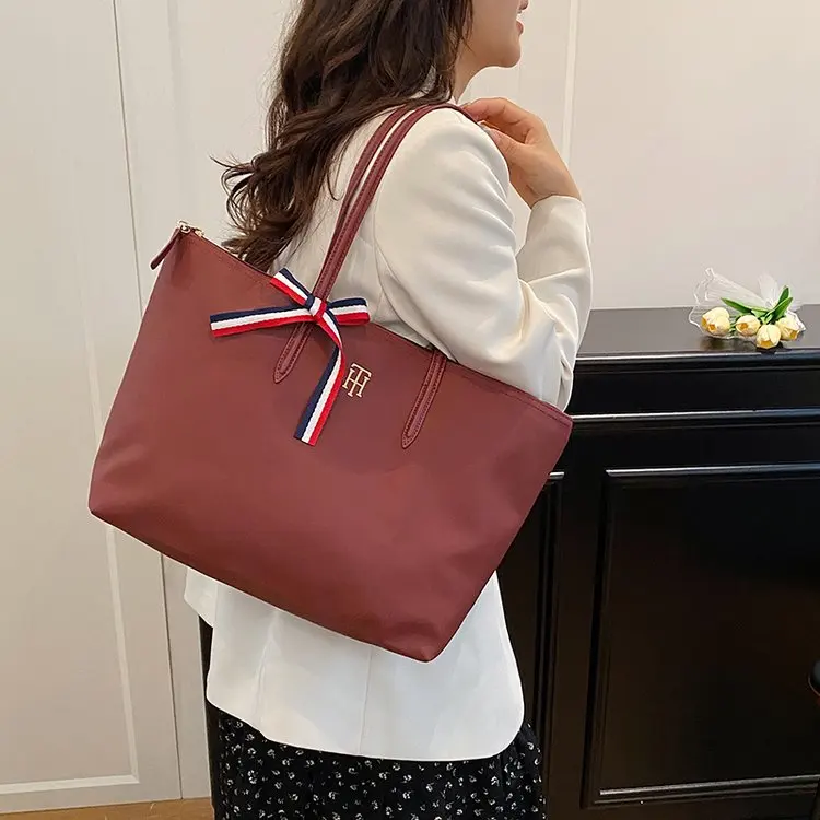 Fisherman Inspired Bag With Multiple Pockets And Durable Waxed Leather Material