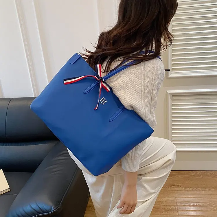 Fisherman Inspired Bag With Multiple Pockets And Durable Waxed Leather Material