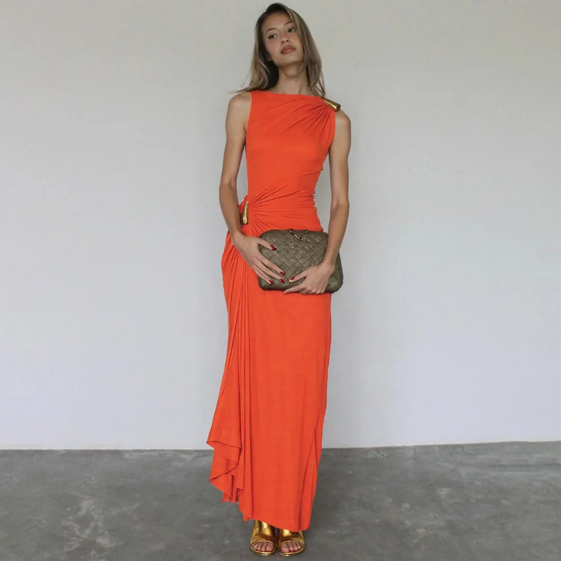 Women's Sleeveless Slim Fit Metal Decorated Wrap Sexy Pleated Dress Autumn 2025 Street Style Long Skirt High Waist round Neck Women's Sleeveless Slim Fit Metal Decorated Wrap Sexy Pleated Dress Autumn 2025 Street Style Long Skirt High Waist round Neck