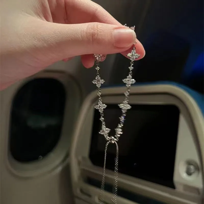 S925 Silver Zircon Bracelets Women Korean Fashion Sweet Girls Sparkling Hollow Delicate Chain Bracelet Party Fine Jewelry Gifts S925 Silver Zircon Bracelets Women Korean Fashion Sweet Girls Sparkling Hollow Delicate Chain Bracelet Party Fine Jewelry Gifts