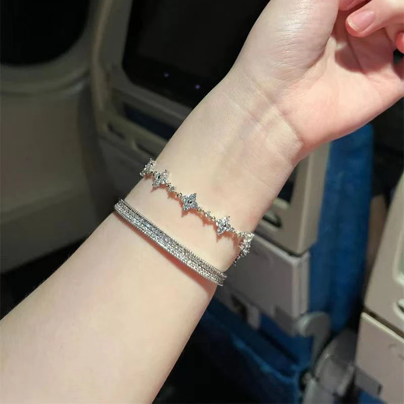 S925 Silver Zircon Bracelets Women Korean Fashion Sweet Girls Sparkling Hollow Delicate Chain Bracelet Party Fine Jewelry Gifts S925 Silver Zircon Bracelets Women Korean Fashion Sweet Girls Sparkling Hollow Delicate Chain Bracelet Party Fine Jewelry Gifts