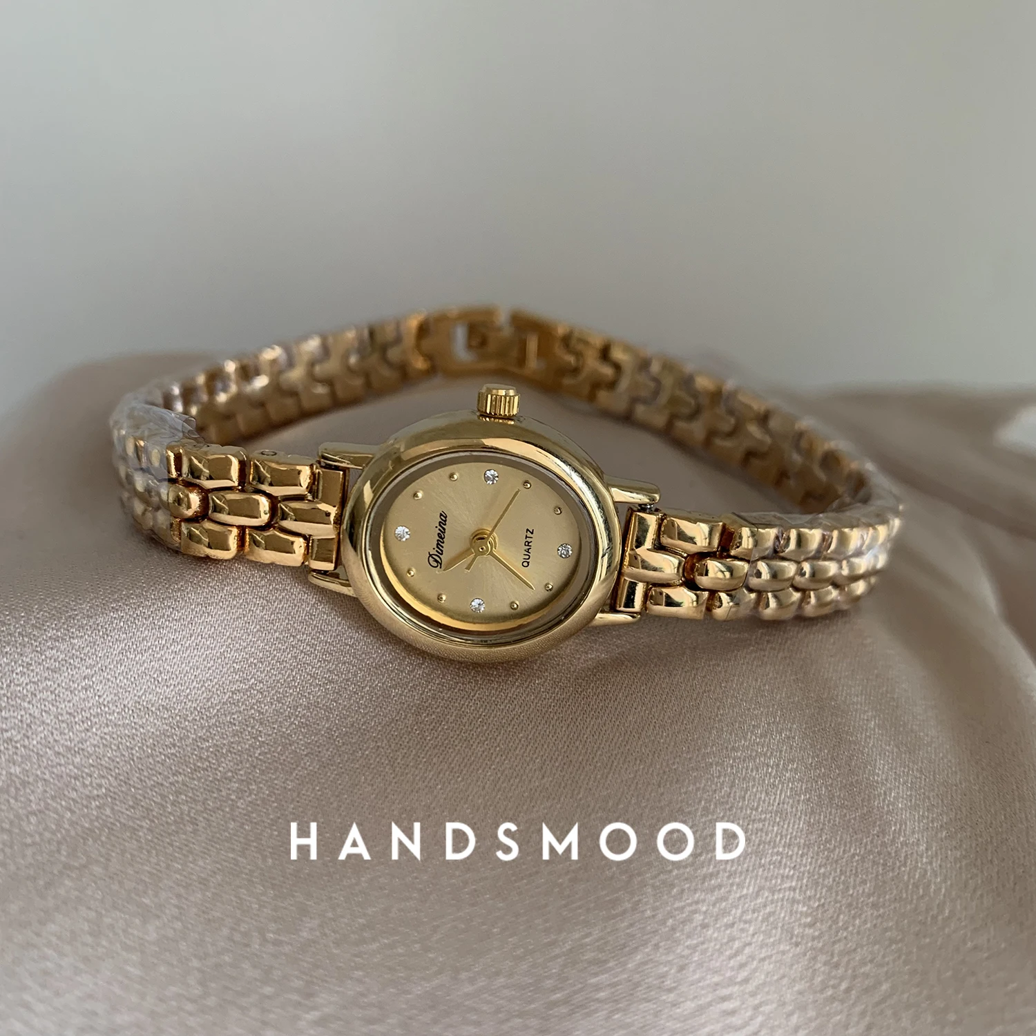 2024 New Women's Watch Gold Plated Watch Women's Bracelet, Medium Ancient Jewelry Luxury and High end Inlaid Water Diamond 2024 New Women's Watch Gold Plated Watch Women's Bracelet, Medium Ancient Jewelry Luxury and High end Inlaid Water Diamond