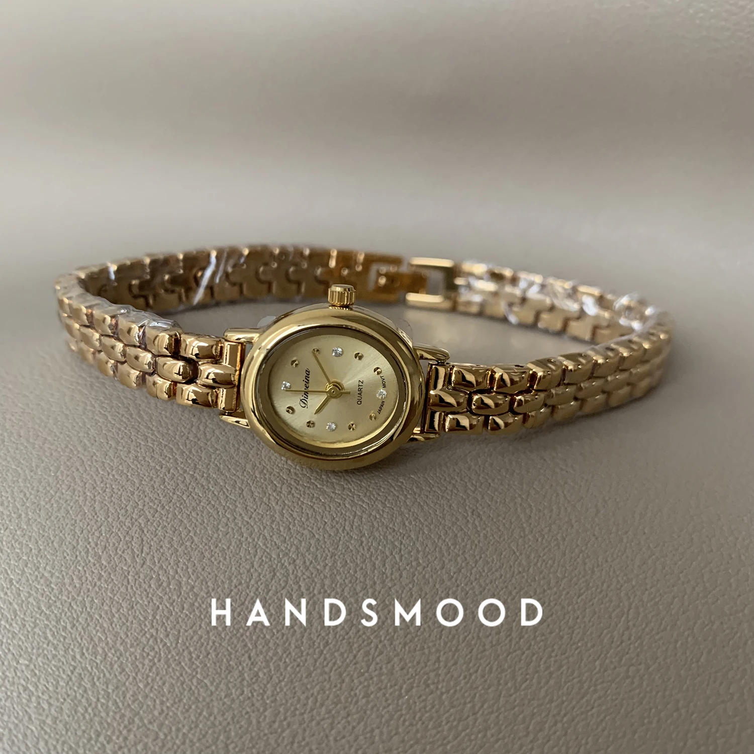 2024 New Women's Watch Gold Plated Watch Women's Bracelet, Medium Ancient Jewelry Luxury and High end Inlaid Water Diamond 2024 New Women's Watch Gold Plated Watch Women's Bracelet, Medium Ancient Jewelry Luxury and High end Inlaid Water Diamond