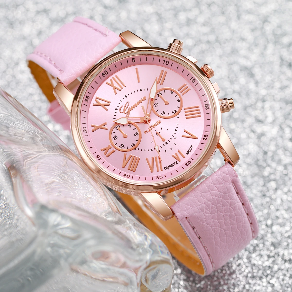 5PCS/Set Fashion Women Watch Rhinestone Heart Jewelry Set Geneva Watch Casual Leather Band Quartz Wristwatch(Without Box) - الصورة 4